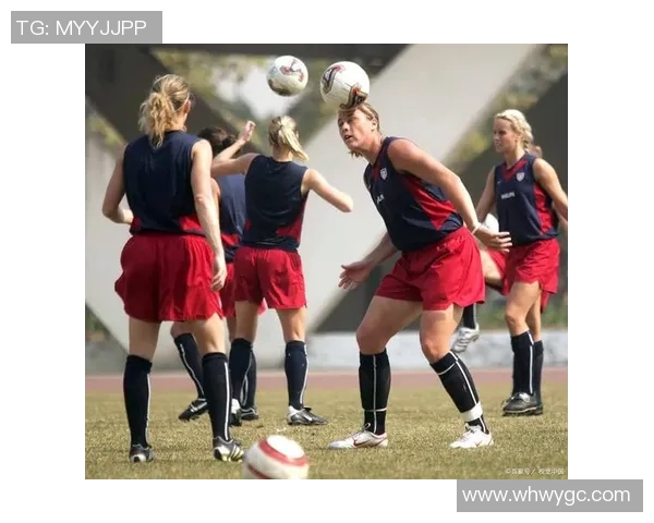 足球明星在绿茵场上的帅气瞬间与精彩动作展现了他们的非凡魅力与风采